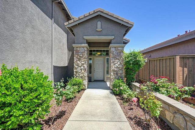 1954 Horseshoe Glen Cir, Folsom, CA 95630