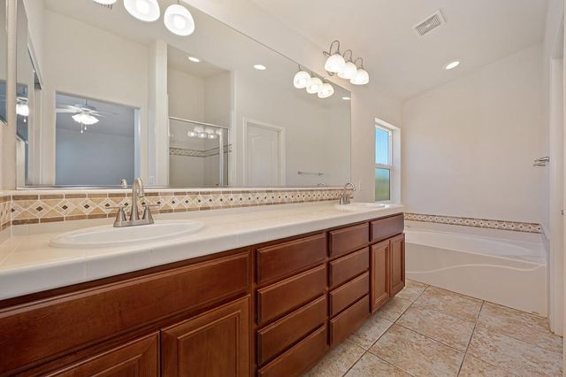 1954 Horseshoe Glen Cir, Folsom, CA 95630