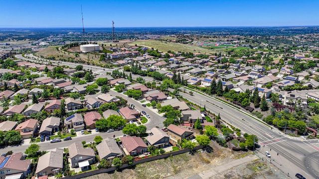 1954 Horseshoe Glen Cir, Folsom, CA 95630
