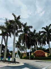 15401 Bellamar CIR 621, Fort Myers, FL 33908