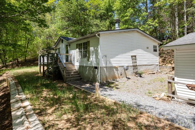 25 Weaver Lane, Black Mountain, NC 28711