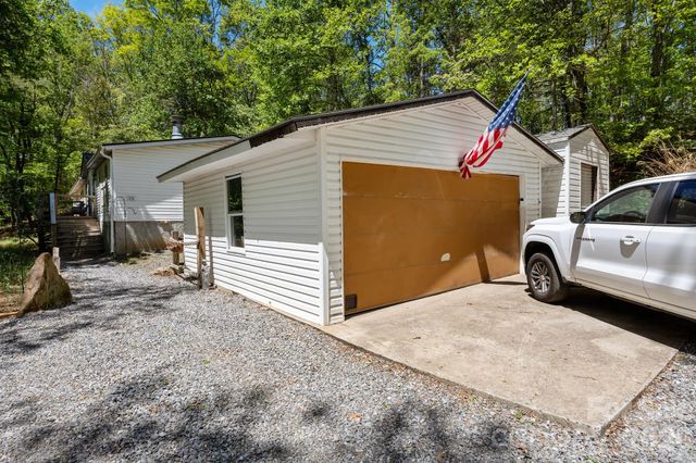 25 Weaver Lane, Black Mountain, NC 28711