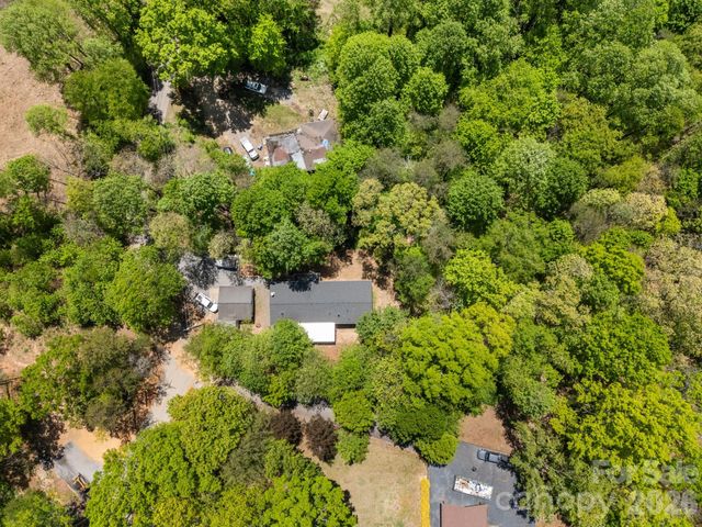 25 Weaver Lane, Black Mountain, NC 28711