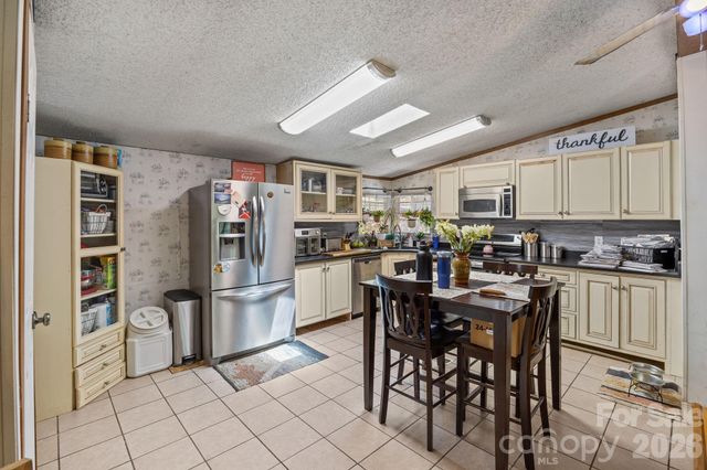 25 Weaver Lane, Black Mountain, NC 28711
