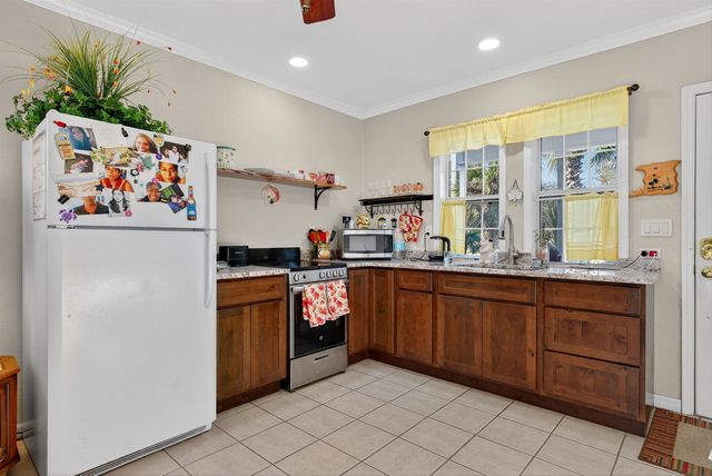 229 Dondanville Rd, St Augustine, FL 32080