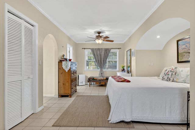 229 Dondanville Rd, St Augustine, FL 32080