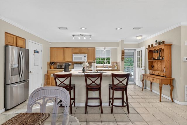 229 Dondanville Rd, St Augustine, FL 32080