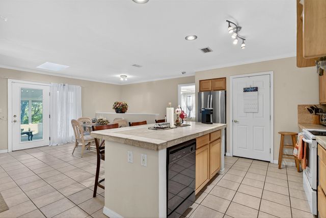 229 Dondanville Rd, St Augustine, FL 32080