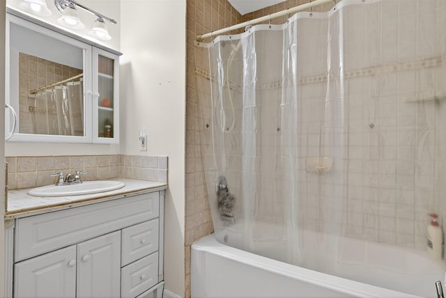 229 Dondanville Rd, St Augustine, FL 32080