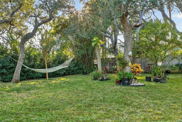 229 Dondanville Rd, St Augustine, FL 32080