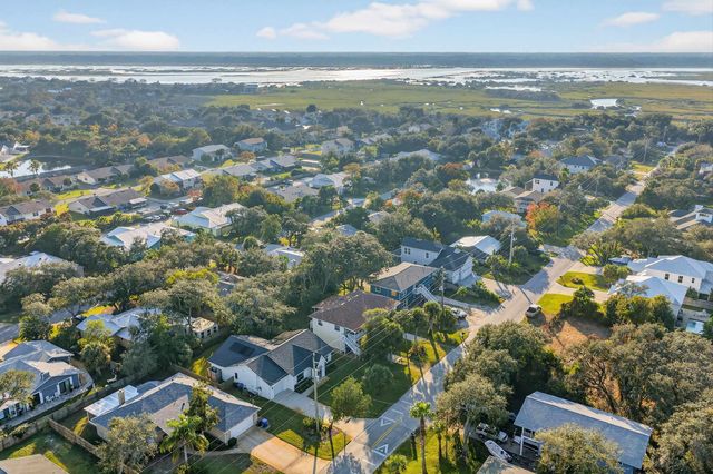 229 Dondanville Rd, St Augustine, FL 32080