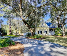69 Downing Drive, Beaufort, SC 29907