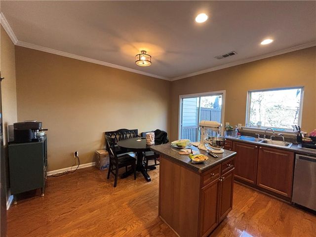 1161 Liberty Parkway NW, Atlanta, GA 30318