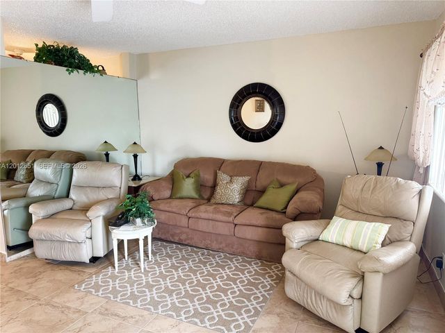 900 Atlantic Shores Blvd 220, Hallandale Beach, FL 33009