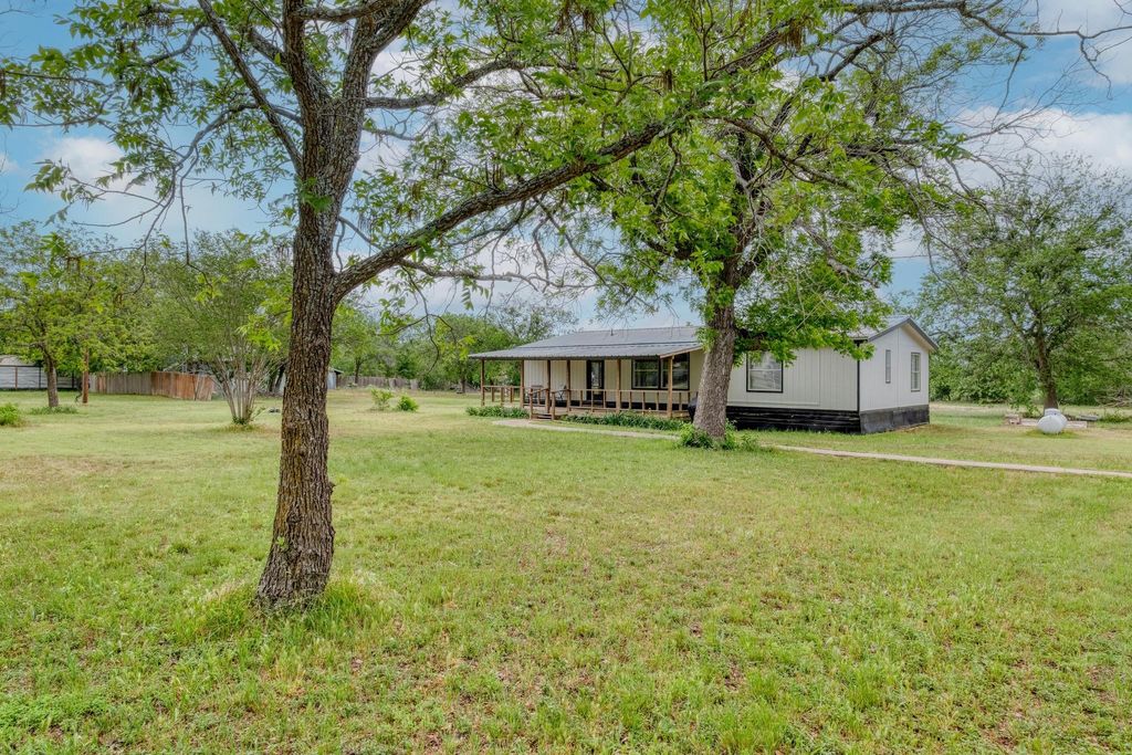209 Fallwell ST, Liberty Hill, TX 78642