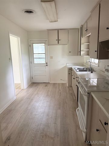 1837 Shadow Lane, Montgomery, AL 36106