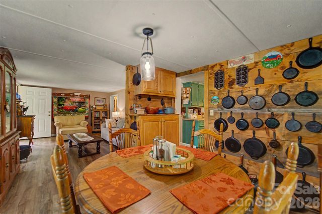 1350 N Skeenah Road, Franklin, NC 28734