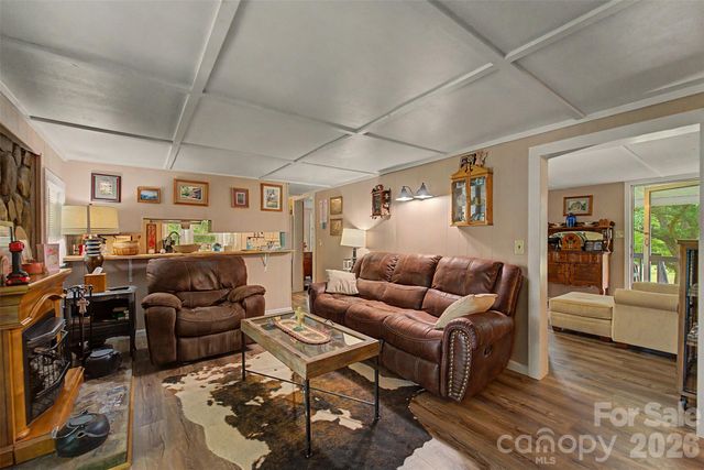 1350 N Skeenah Road, Franklin, NC 28734