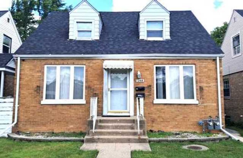 7348 W 56th Place 2, Summit, IL 60501
