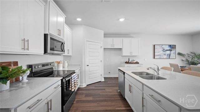 1037 Lakes Boulevard, Brunswick, GA 31525