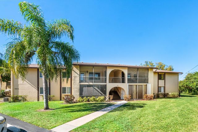 322 Pine Ridge Circle A-2, Greenacres, FL 33463