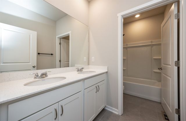 7920 NW 95th Street, Johnston, IA 50131