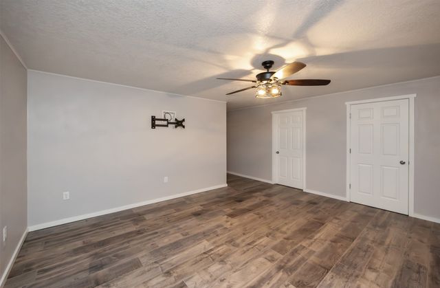7920 NW 95th Street, Johnston, IA 50131