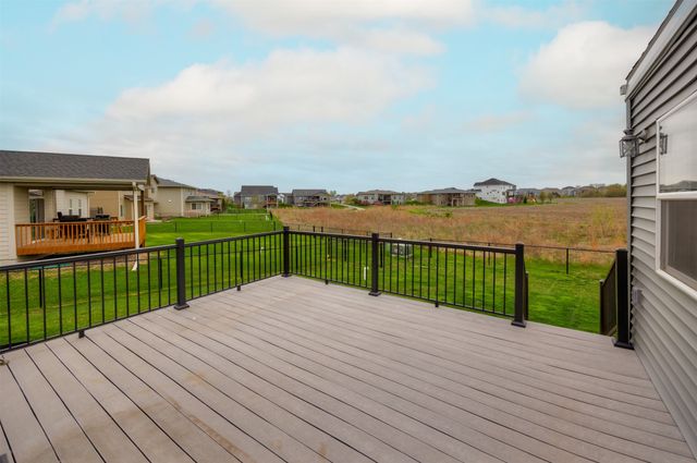 7920 NW 95th Street, Johnston, IA 50131