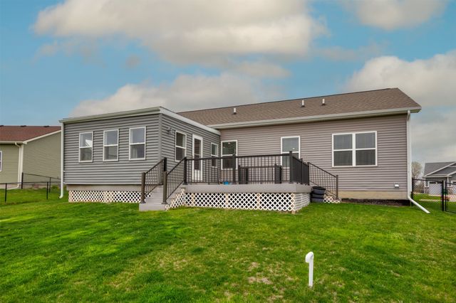 7920 NW 95th Street, Johnston, IA 50131