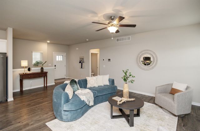 7920 NW 95th Street, Johnston, IA 50131