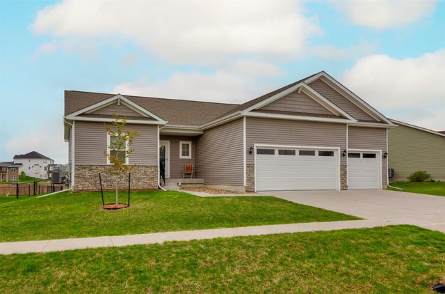 7920 NW 95th Street, Johnston, IA 50131