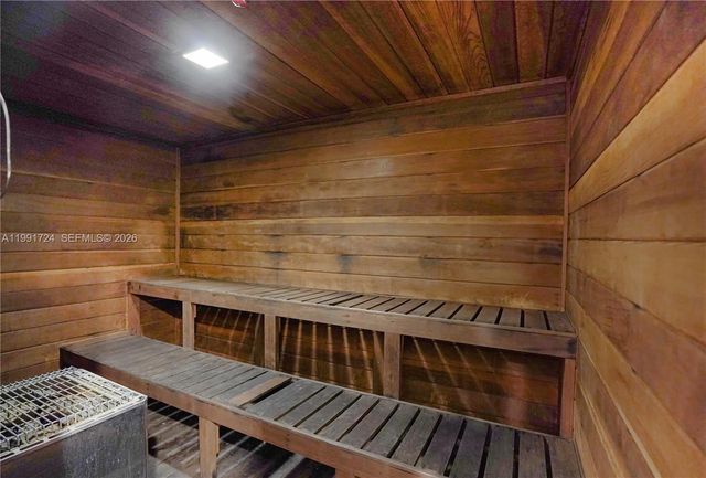 3675 N Country Club Dr 1501, Aventura, FL 33180