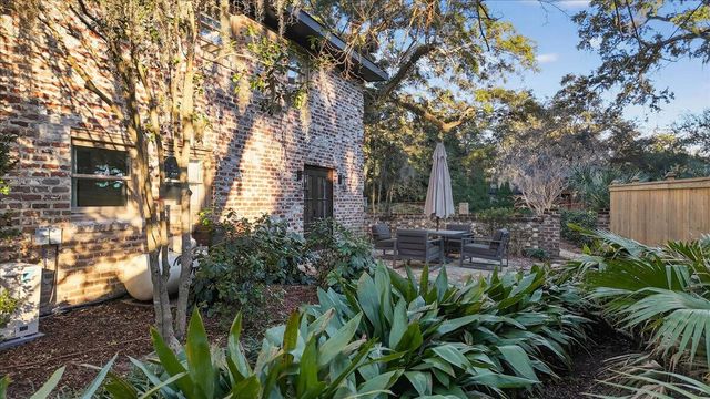 517 Pelzer Drive, Mount Pleasant, SC 29464