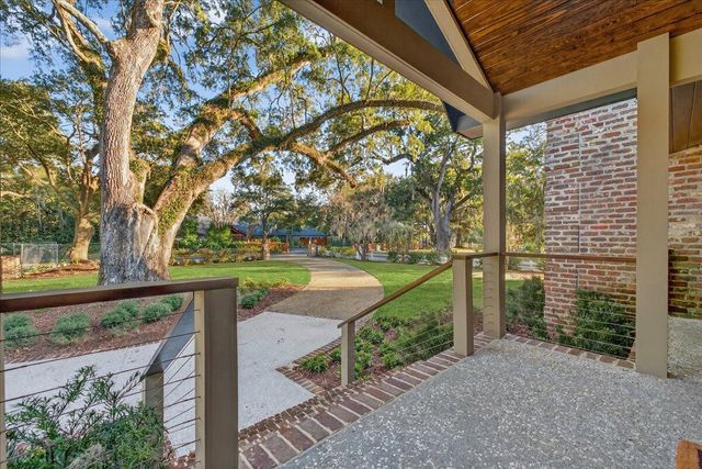 517 Pelzer Drive, Mount Pleasant, SC 29464