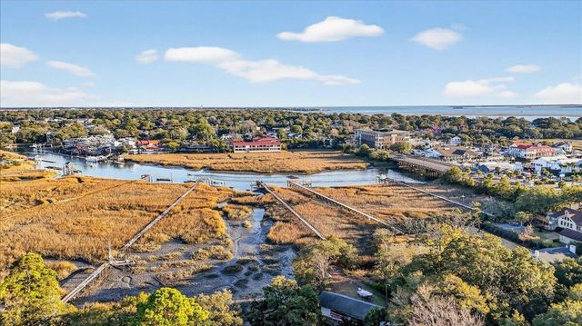 517 Pelzer Drive, Mount Pleasant, SC 29464