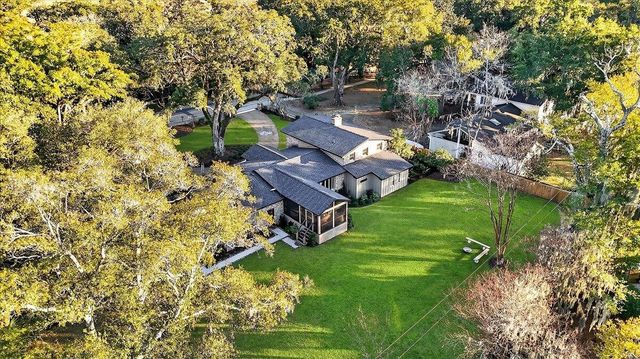 517 Pelzer Drive, Mount Pleasant, SC 29464