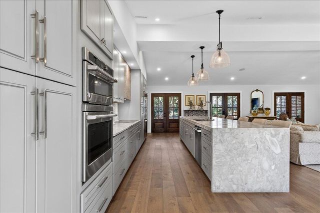 517 Pelzer Drive, Mount Pleasant, SC 29464