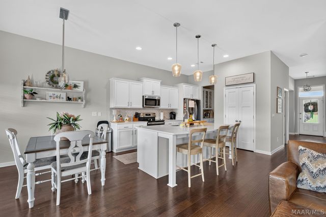 9302 CRESCENT LODGE Circle, Pike Road, AL 36064