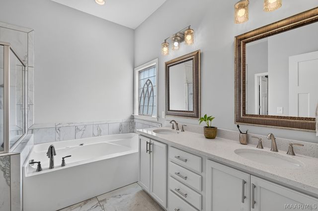 9302 CRESCENT LODGE Circle, Pike Road, AL 36064