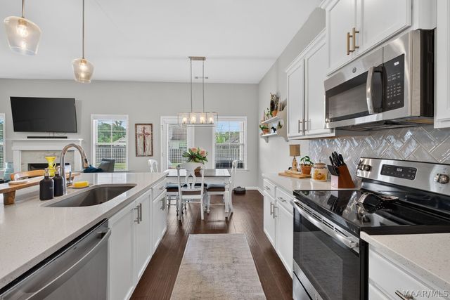 9302 CRESCENT LODGE Circle, Pike Road, AL 36064