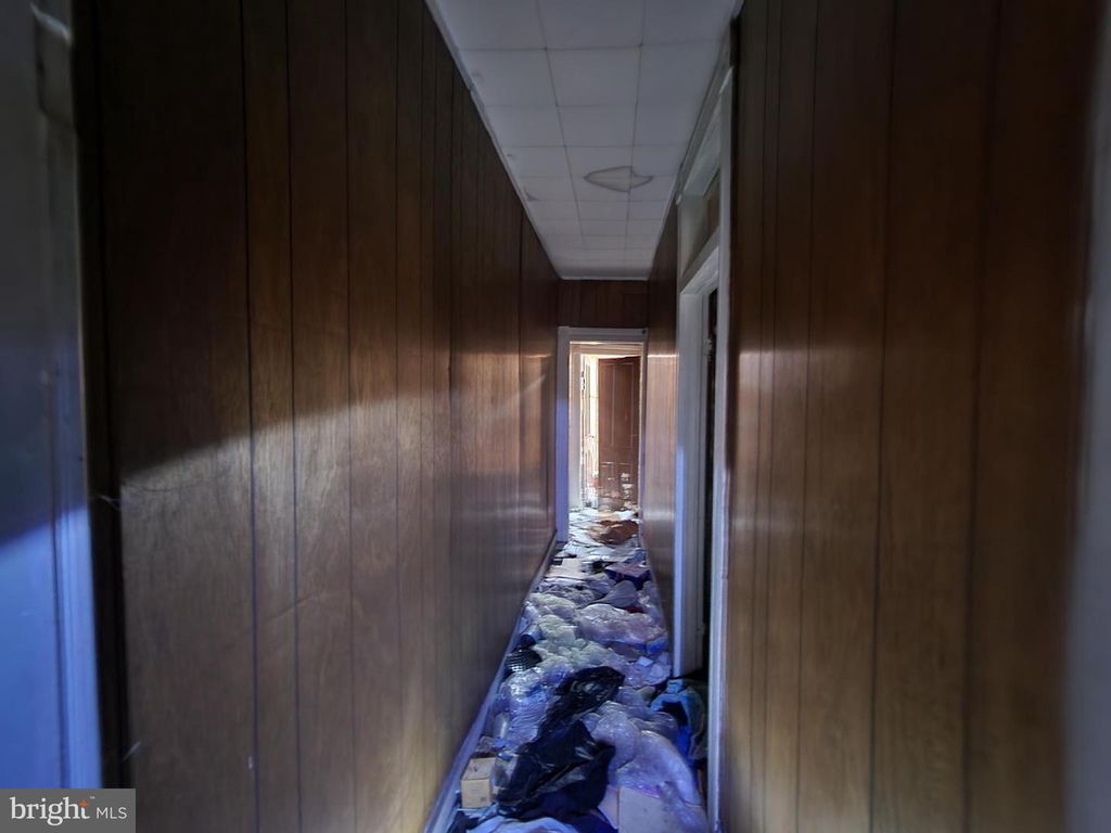 Image 13 of property listing at 1613 E LAFAYETTE AVE, Baltimore, MD 21213