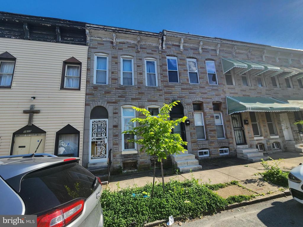 Image 4 of property listing at 1613 E LAFAYETTE AVE, Baltimore, MD 21213