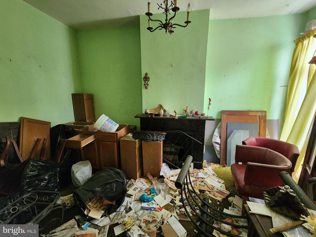 Image 8 of property listing at 1613 E LAFAYETTE AVE, Baltimore, MD 21213