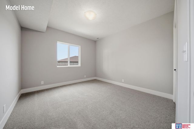 2736 Kinzie Circle, Lincoln, NE 68507