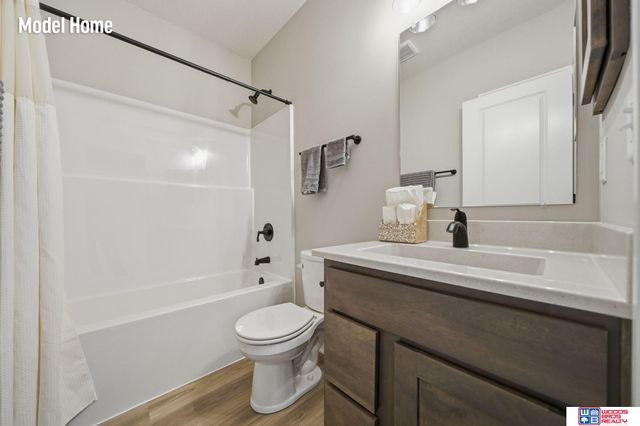 2736 Kinzie Circle, Lincoln, NE 68507