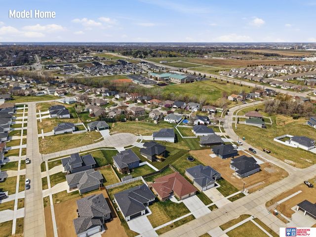 2736 Kinzie Circle, Lincoln, NE 68507