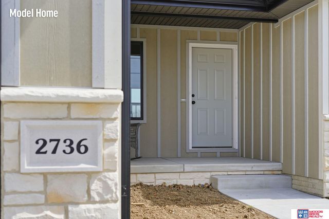 2736 Kinzie Circle, Lincoln, NE 68507