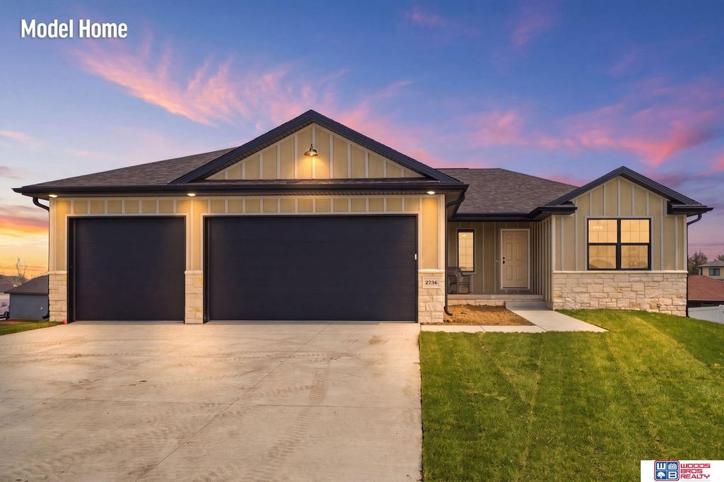 2736 Kinzie Circle, Lincoln, NE 68507