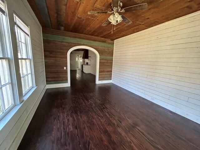 400 N Stevenson Street, Eagle Lake, TX 77434