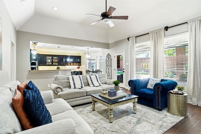 128 Greenhill Trail S, Trophy Club, TX 76262